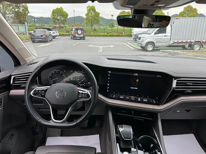 Volkswagen Touareg 2022 2022款 3.0TSI 锐享版 曜黑运动套装