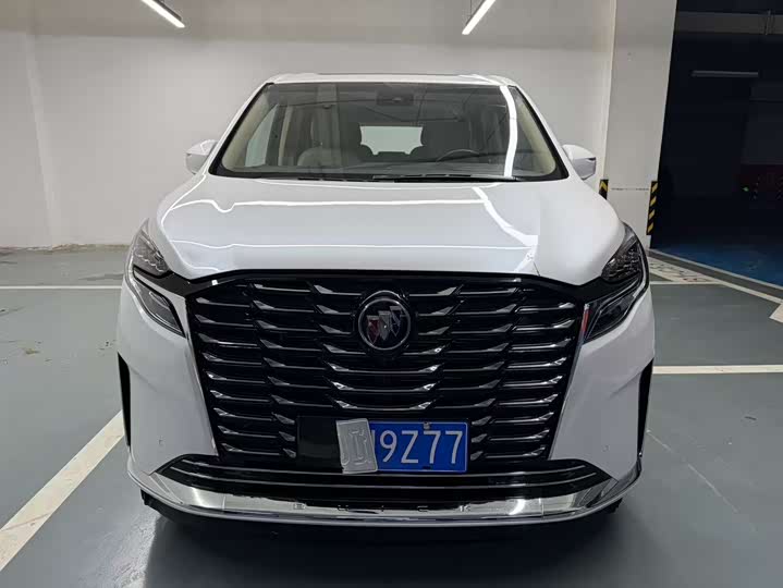 Фото 2 - Buick GL8 ES