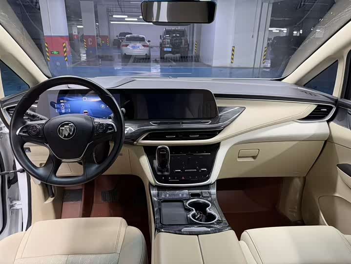 Фото 6 - Buick GL8 ES