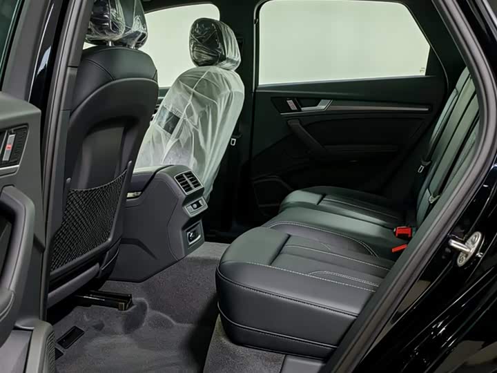 Audi Q5L 2026 2026款 45周年典藏版 45 TFSI 豪华动感型
