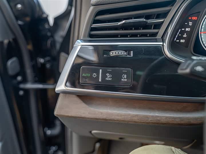 Audi Q7 2025 2025款 45 TFSI quattro S line黑武士型