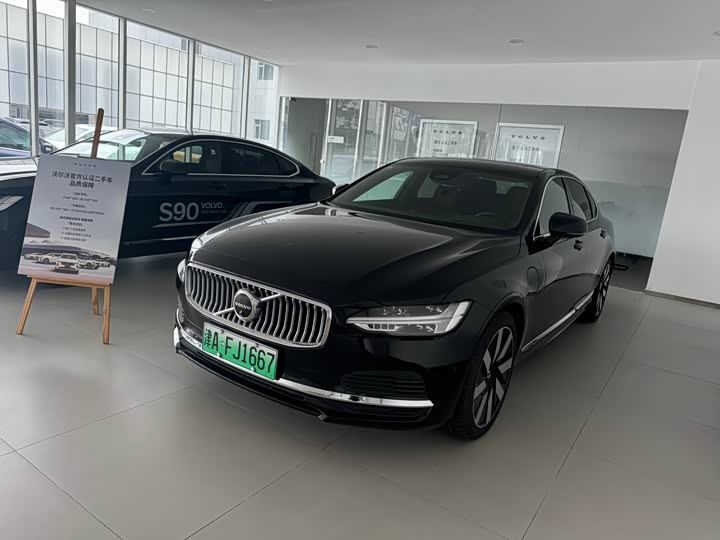 Volvo S90 Hybrid 2025 2025款 插电式混动 四驱长续航智雅豪华版
