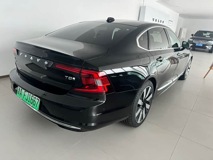 Volvo S90 Hybrid 2025 2025款 插电式混动 四驱长续航智雅豪华版