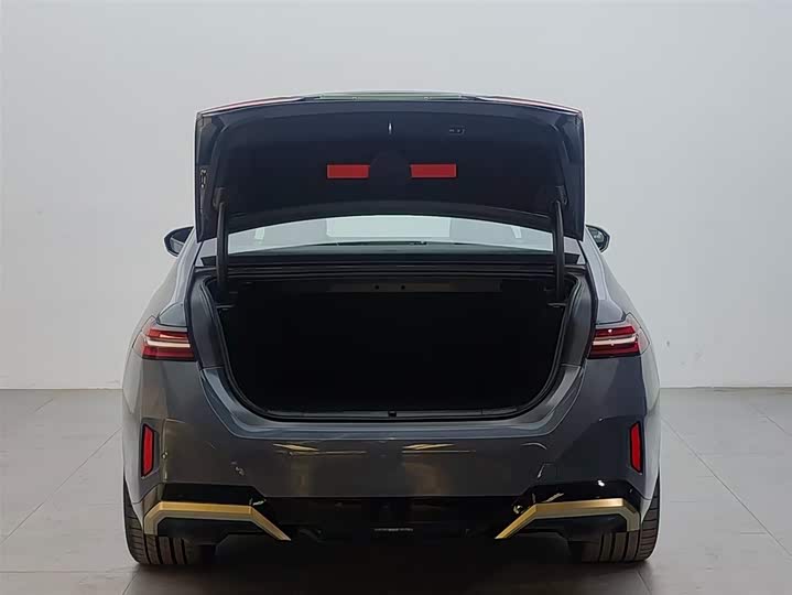 BMW i5 2025 2025款 eDrive 40L M运动套装