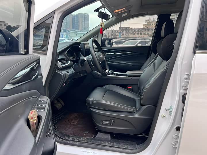 Photo 4 - Maxus G50
