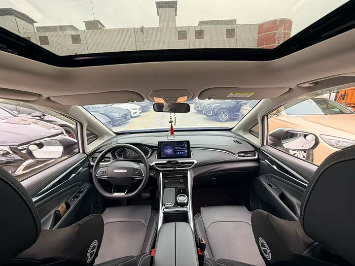 Photo 5 - Maxus G50