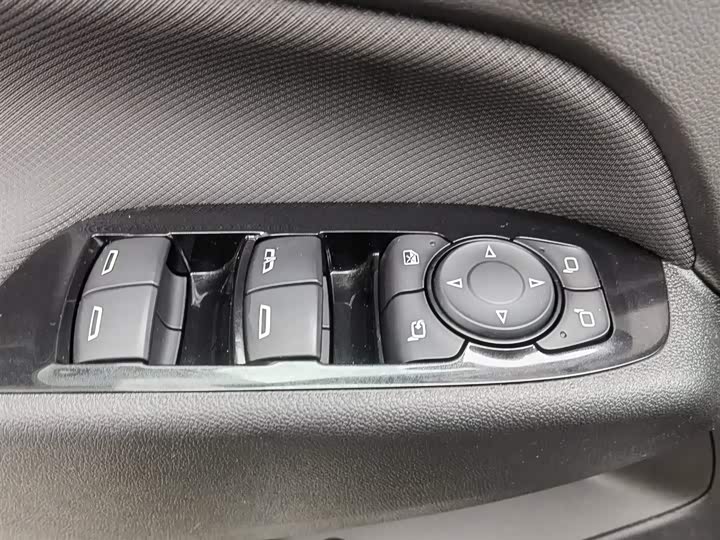 Chevrolet Equinox 2023 2023款 轻混 2.0T RS 智能拓界版