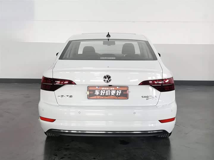 Photo 4 - Volkswagen Sagitar L