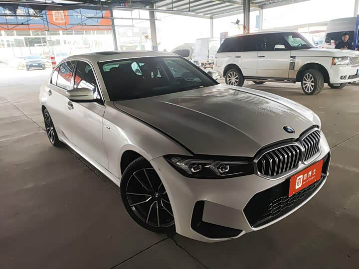 Photo 2 - BMW 3 Series