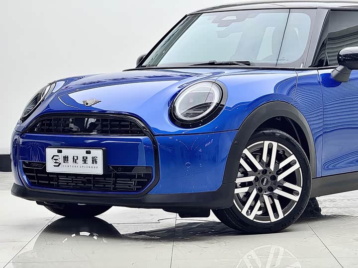 Mini Mini 2025 2025款 1.5T COOPER 经典派 三门版