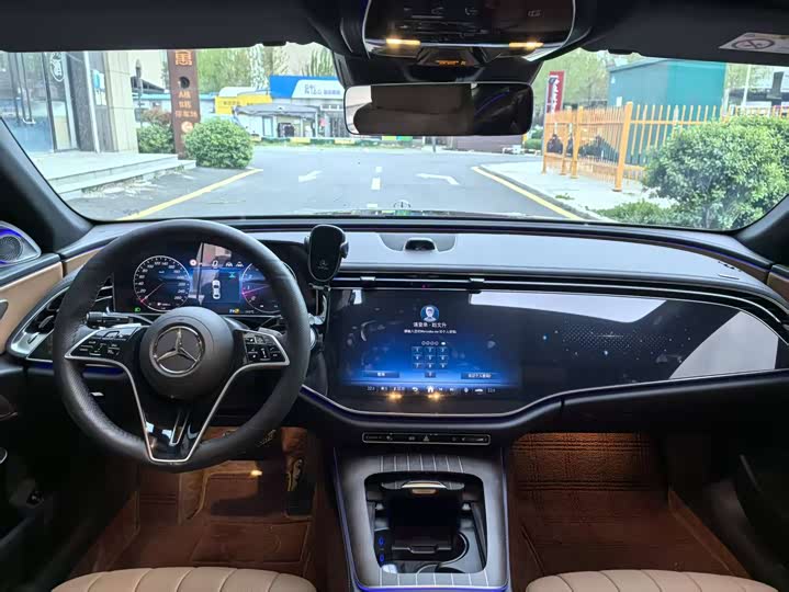 Фото 8 - Mercedes-Benz E-Class