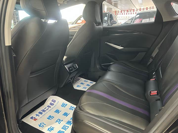 Geely Preface L 2024 2024款 油混 1.5TD 星云版
