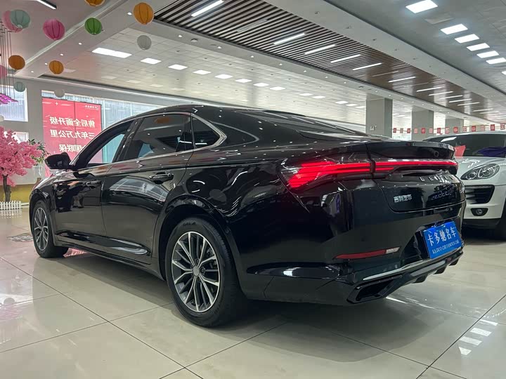 Geely Preface L 2024 2024款 油混 1.5TD 星云版