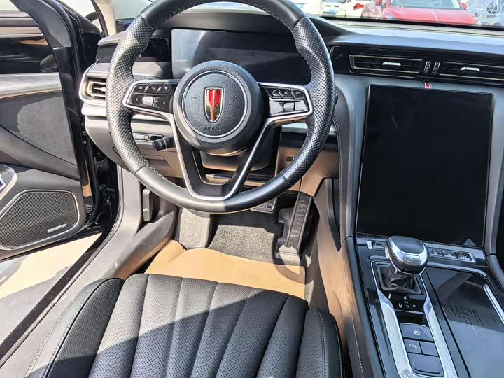 Zdjęcie 8 - Hongqi H5