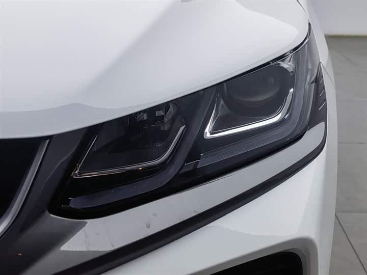 Photo 7 - Geely Coolray