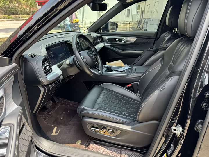 صورة 4 - GAC Trumpchi GS8