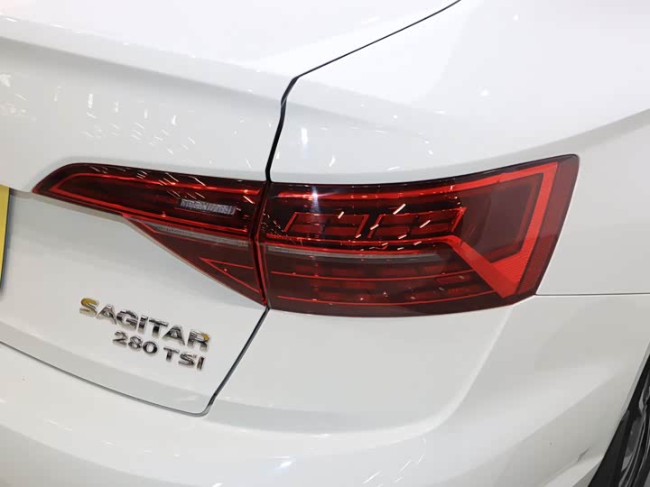 Фото 5 - Volkswagen Sagitar L