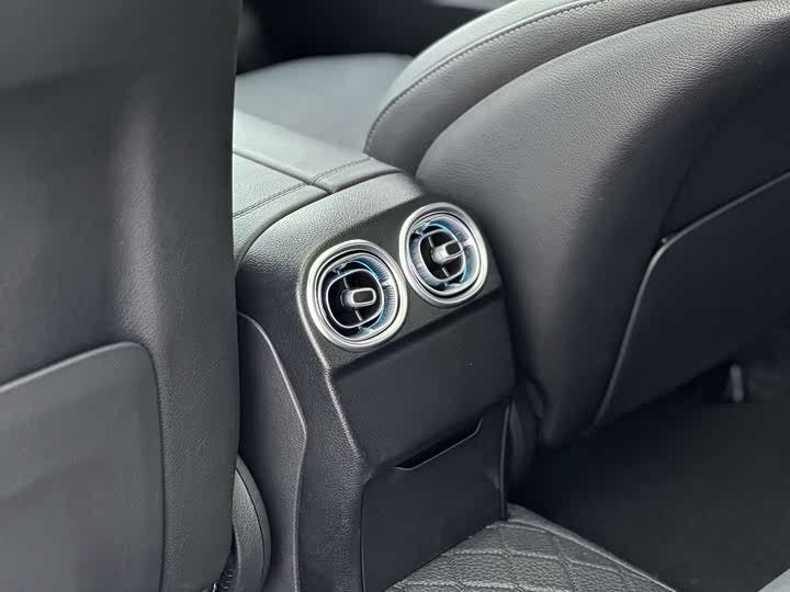 Фото 4 - Mercedes-Benz C-Class Hybrid