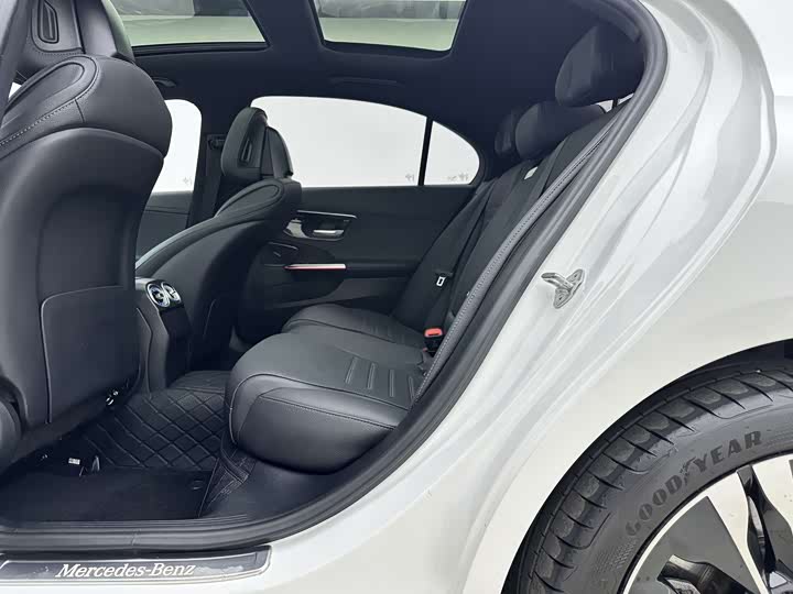 Фото 8 - Mercedes-Benz C-Class Hybrid