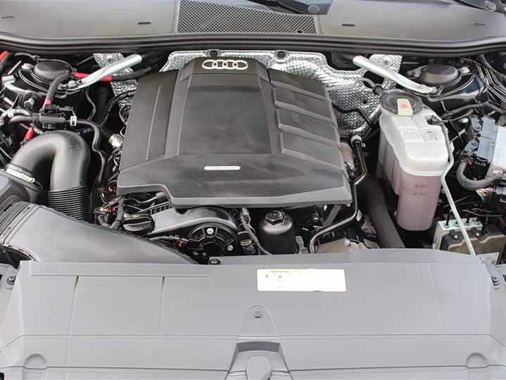 صورة 8 - Audi A6L