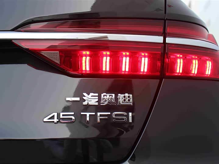 صورة 9 - Audi A6L