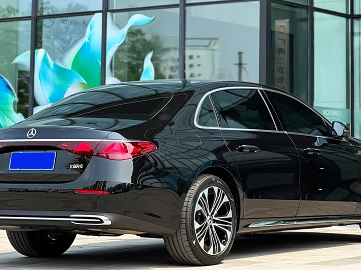 Mercedes-Benz E-Class 2026 2026款 E 300 L 豪华型