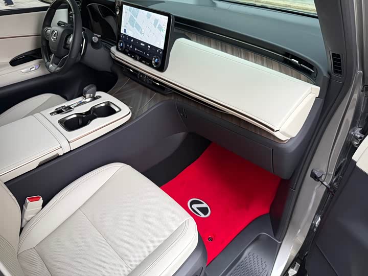 Lexus LM 2025 2025款 500h 六座尊崇版