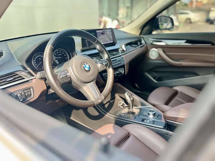 Zdjęcie 4 - BMW X1