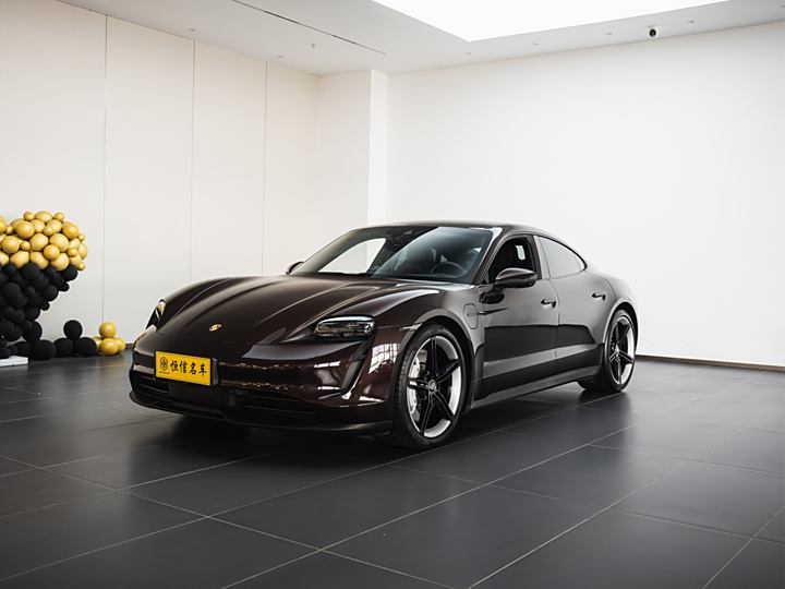 Фото 1 - Porsche Taycan