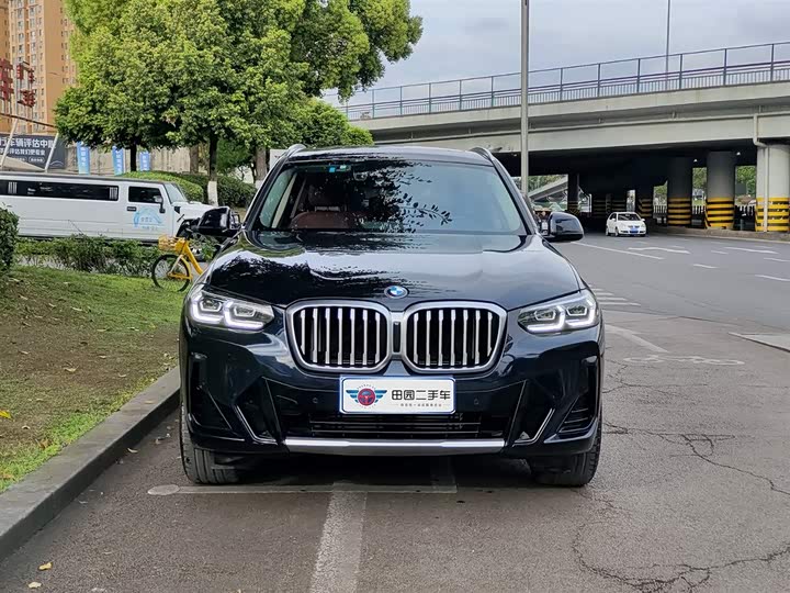 Photo 2 - BMW X3