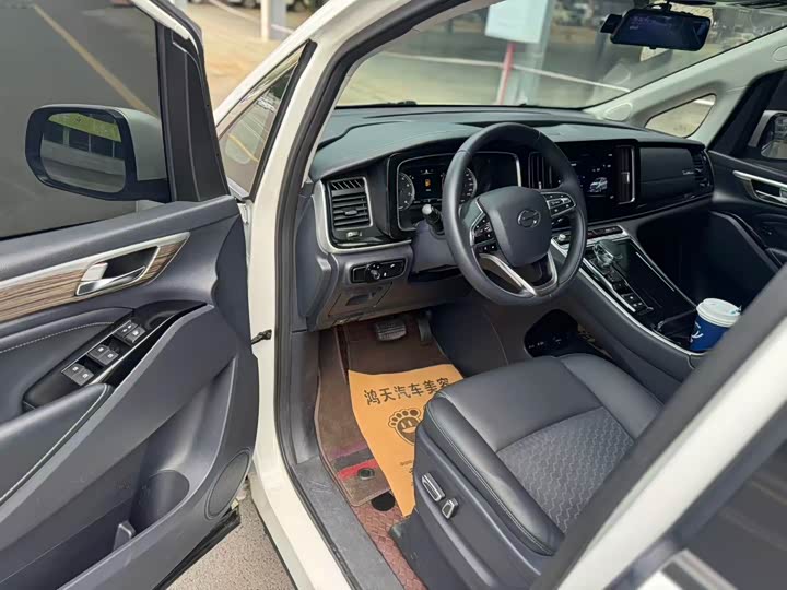Фото 4 - GAC Trumpchi M8