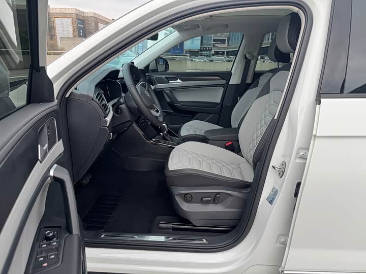 Фото 9 - Volkswagen Tayron