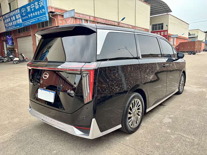 Zdjęcie 4 - GAC Trumpchi M8