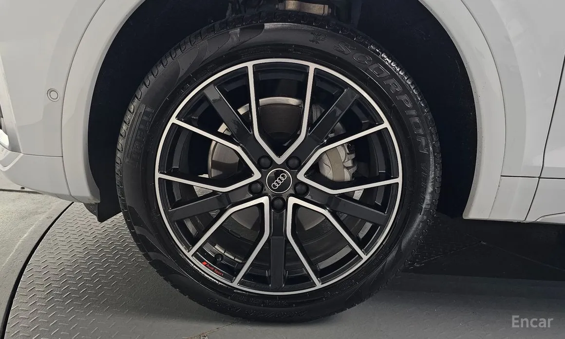 Audi Q5 2017 45 TFSI Quattro Premium Sportback