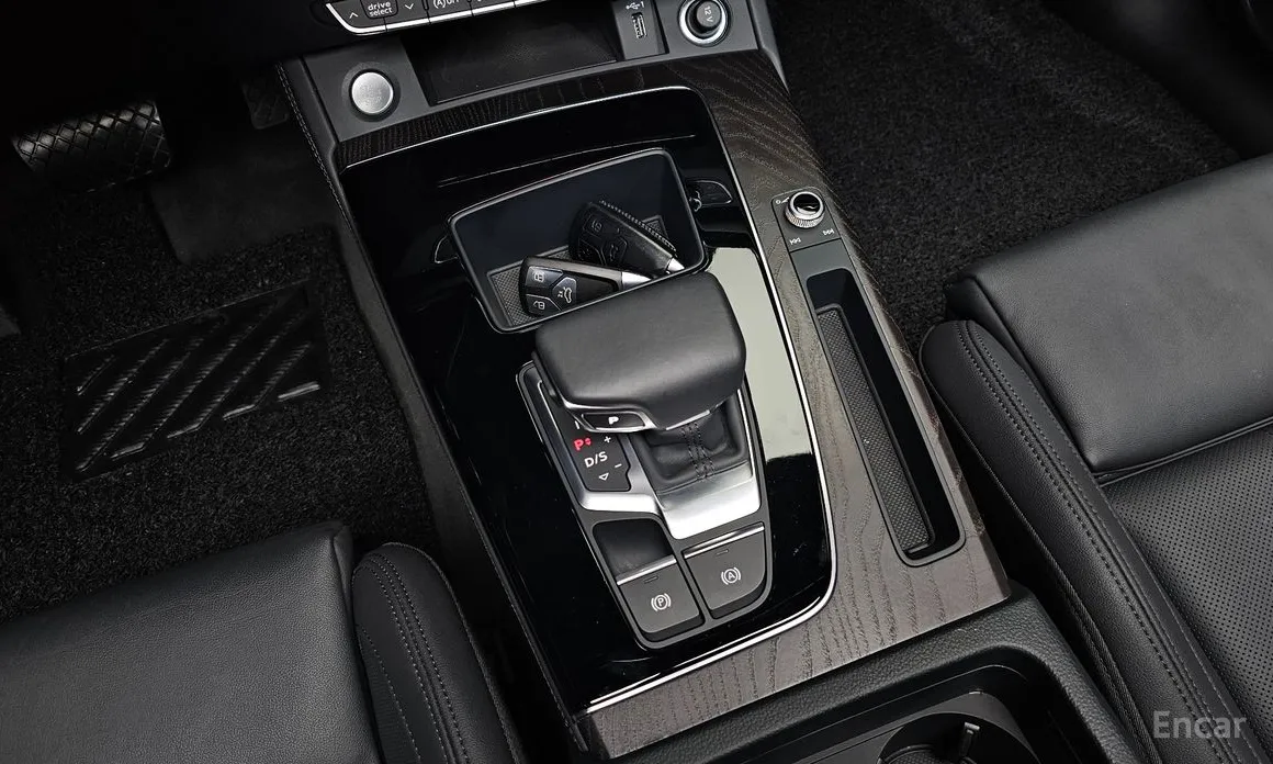 Audi Q5 2017 45 TFSI Quattro Premium Sportback