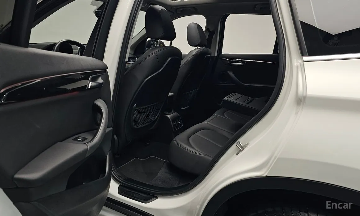 صورة 11 - BMW X1