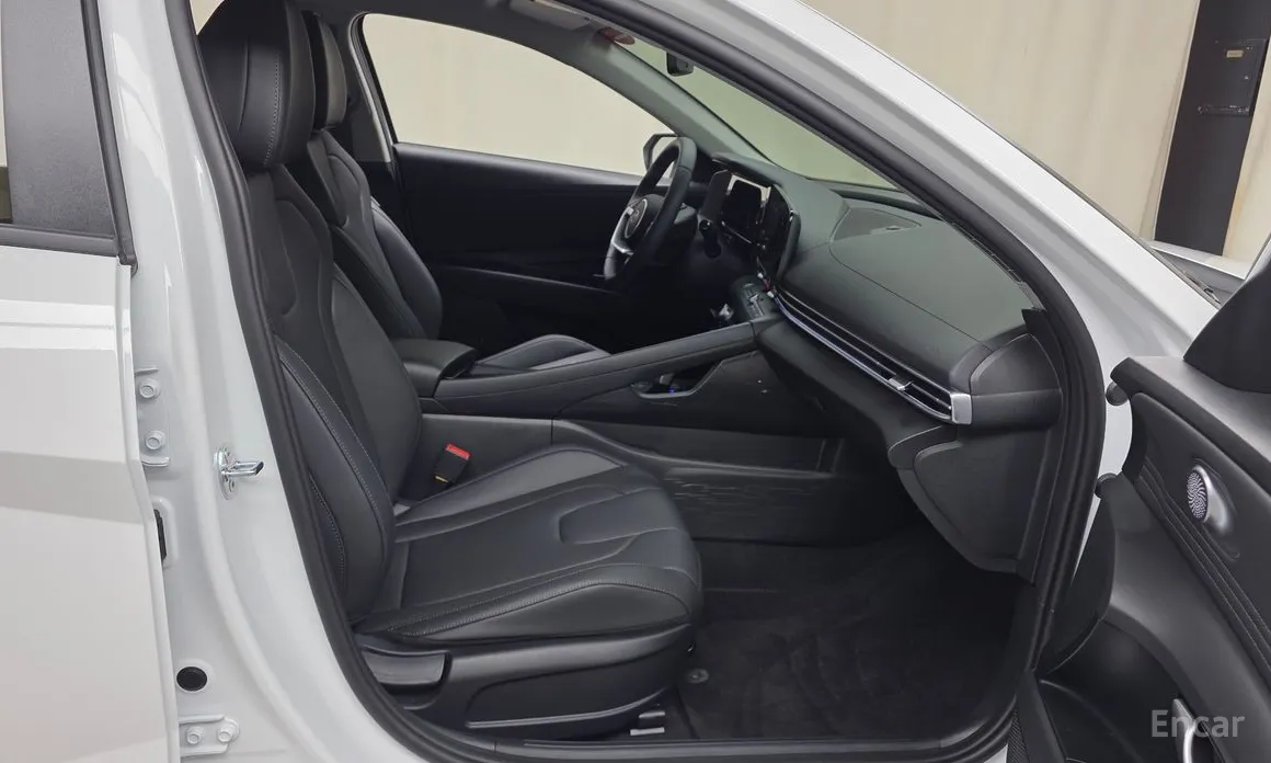 Hyundai Avante 2023 1.6