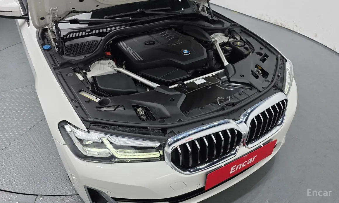 Фото 6 - BMW 5 Series