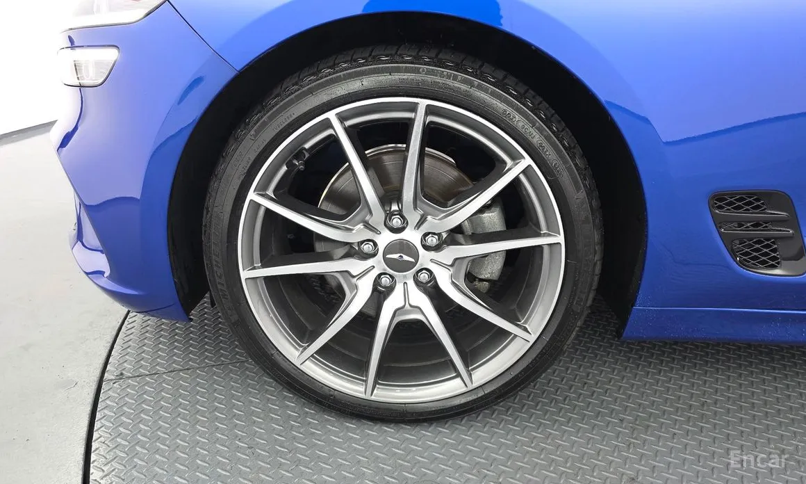 Фото 5 - Genesis G70