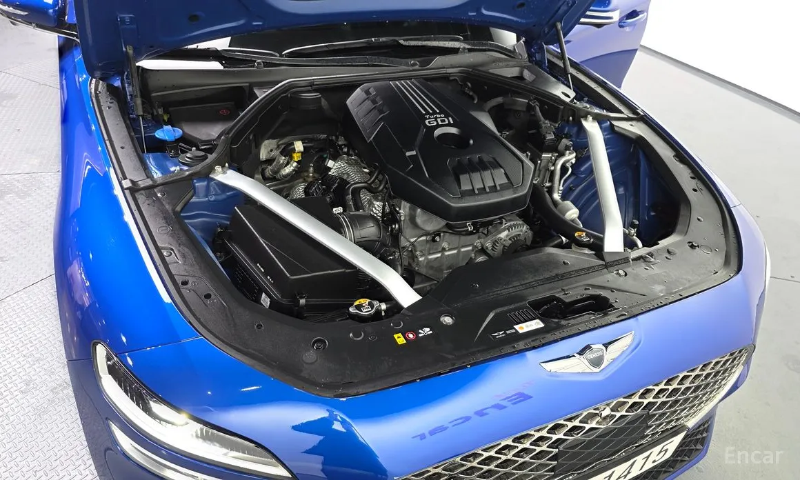 Фото 6 - Genesis G70