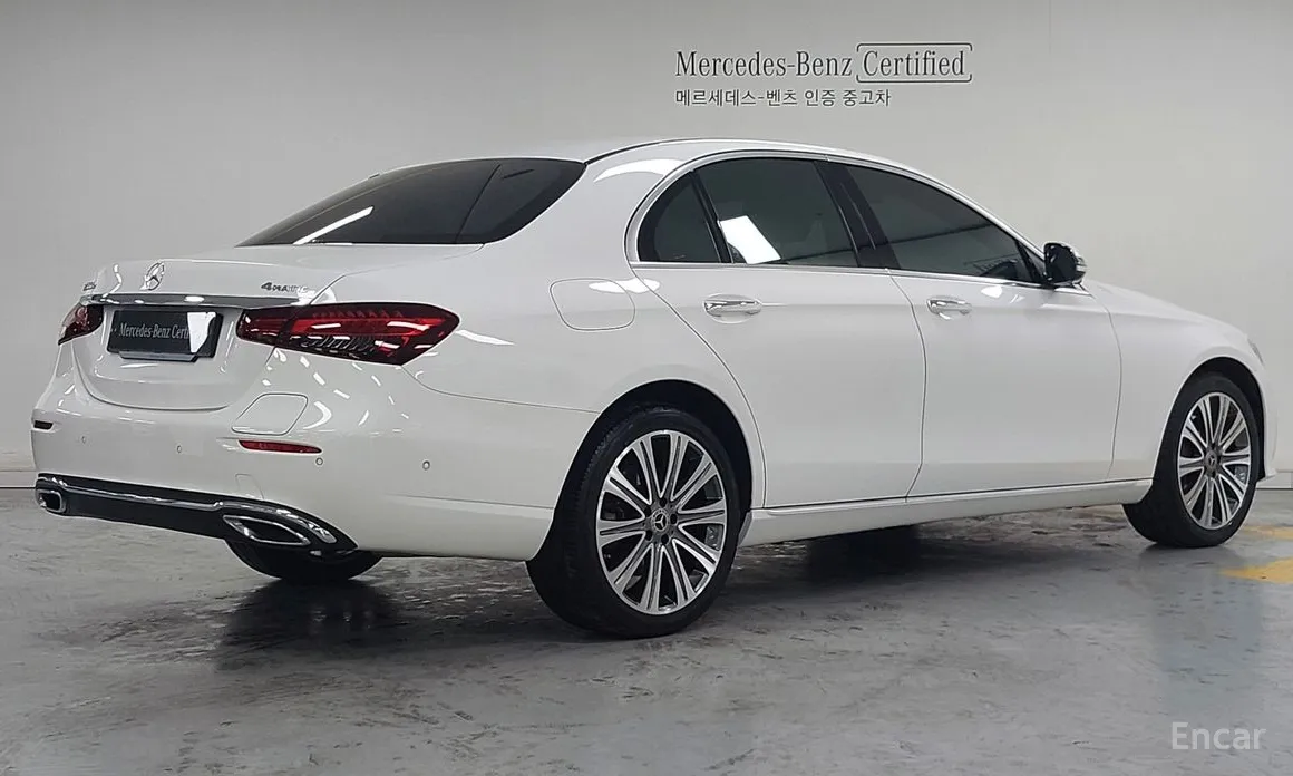 Фото 2 - Mercedes-Benz E-Class