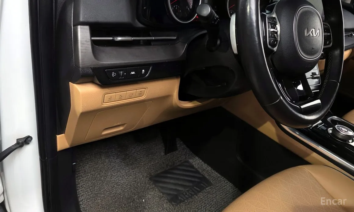 Фото 17 - Kia Carnival