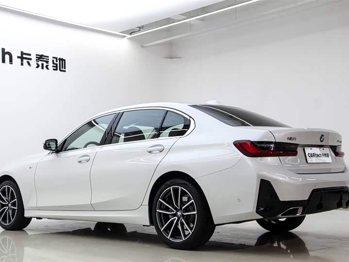 Photo 6 - BMW 3 Series