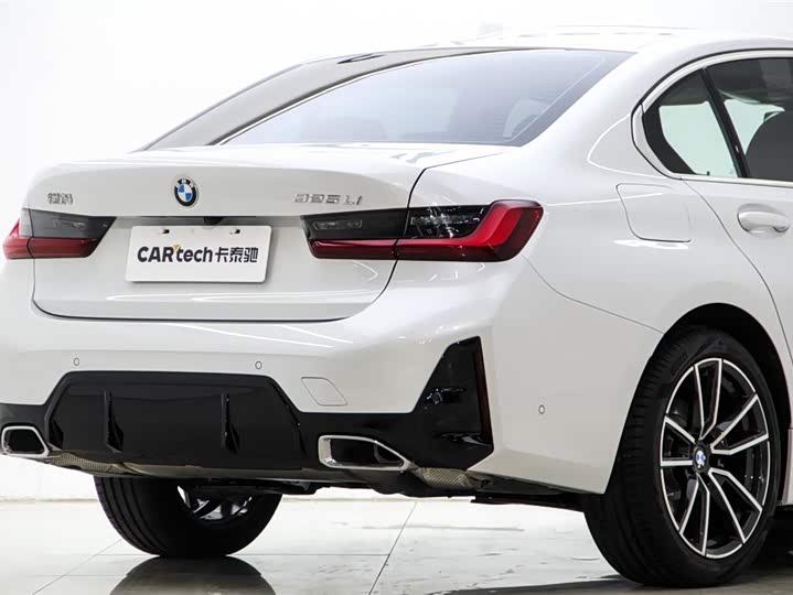Photo 8 - BMW 3 Series