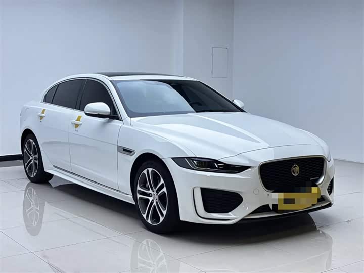 Zdjęcie 3 - Jaguar XE L