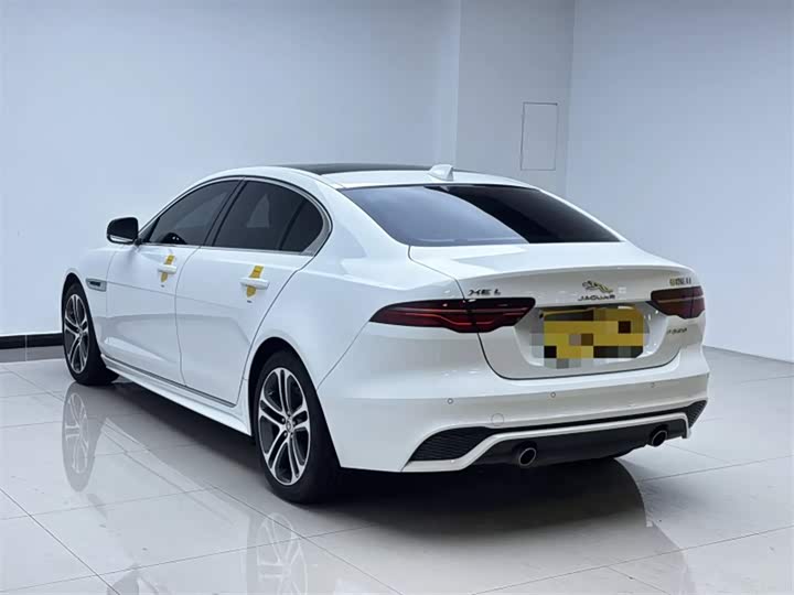 Zdjęcie 8 - Jaguar XE L