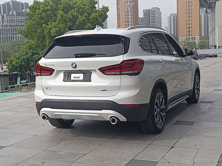 Zdjęcie 8 - BMW X1