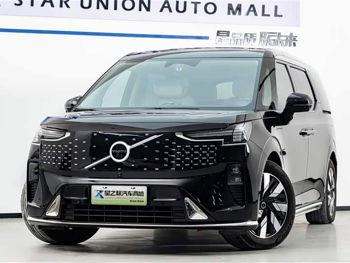 2025 Volvo EM90