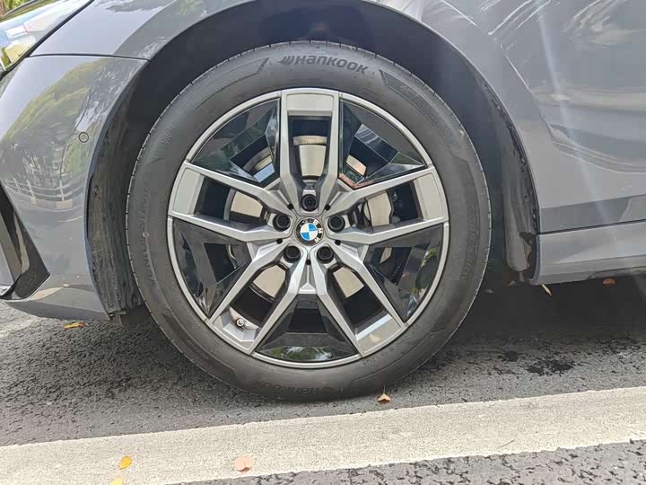 Zdjęcie 4 - BMW 5 Series
