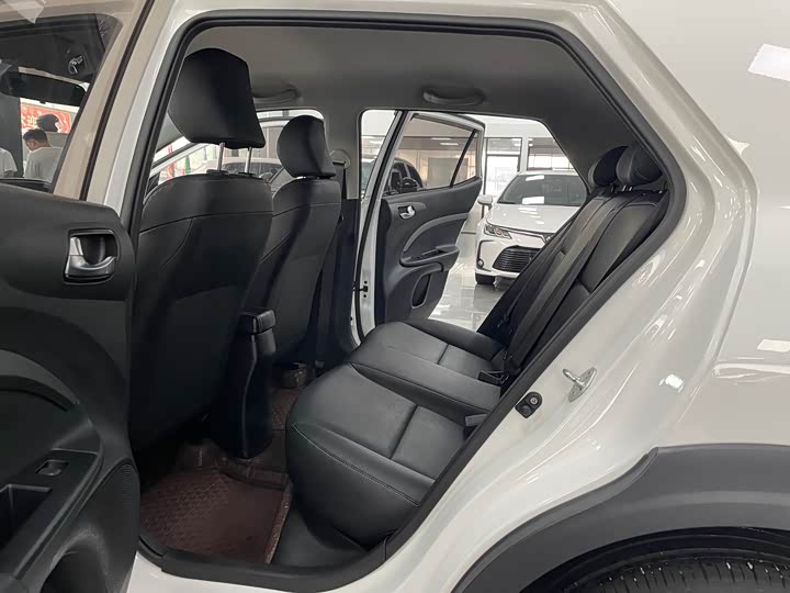 Kia KX1 2021 2021款 1.4L 自动趣享版